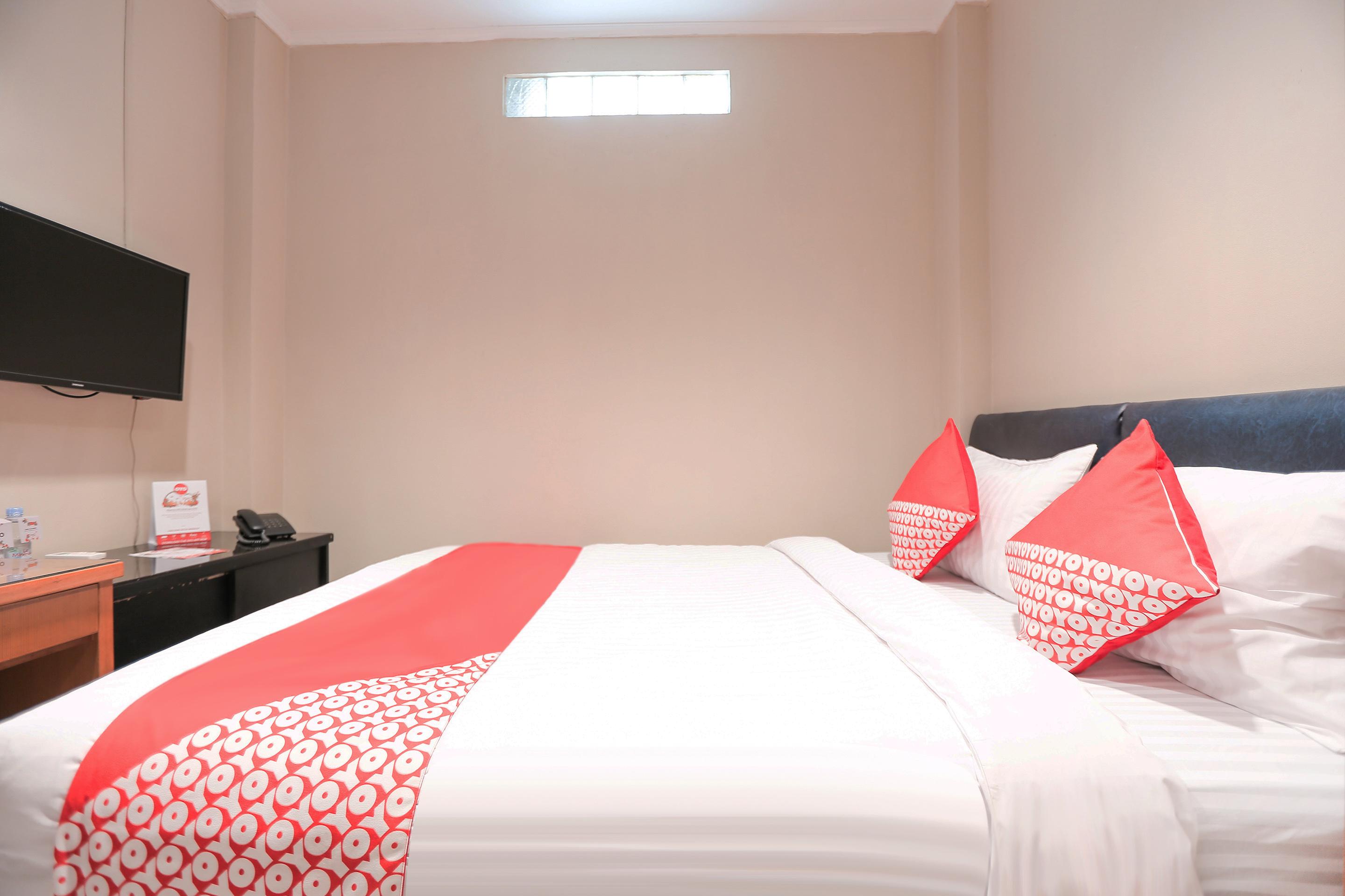 Oyo 117 Blueberry Homestay Джакарта Екстериор снимка