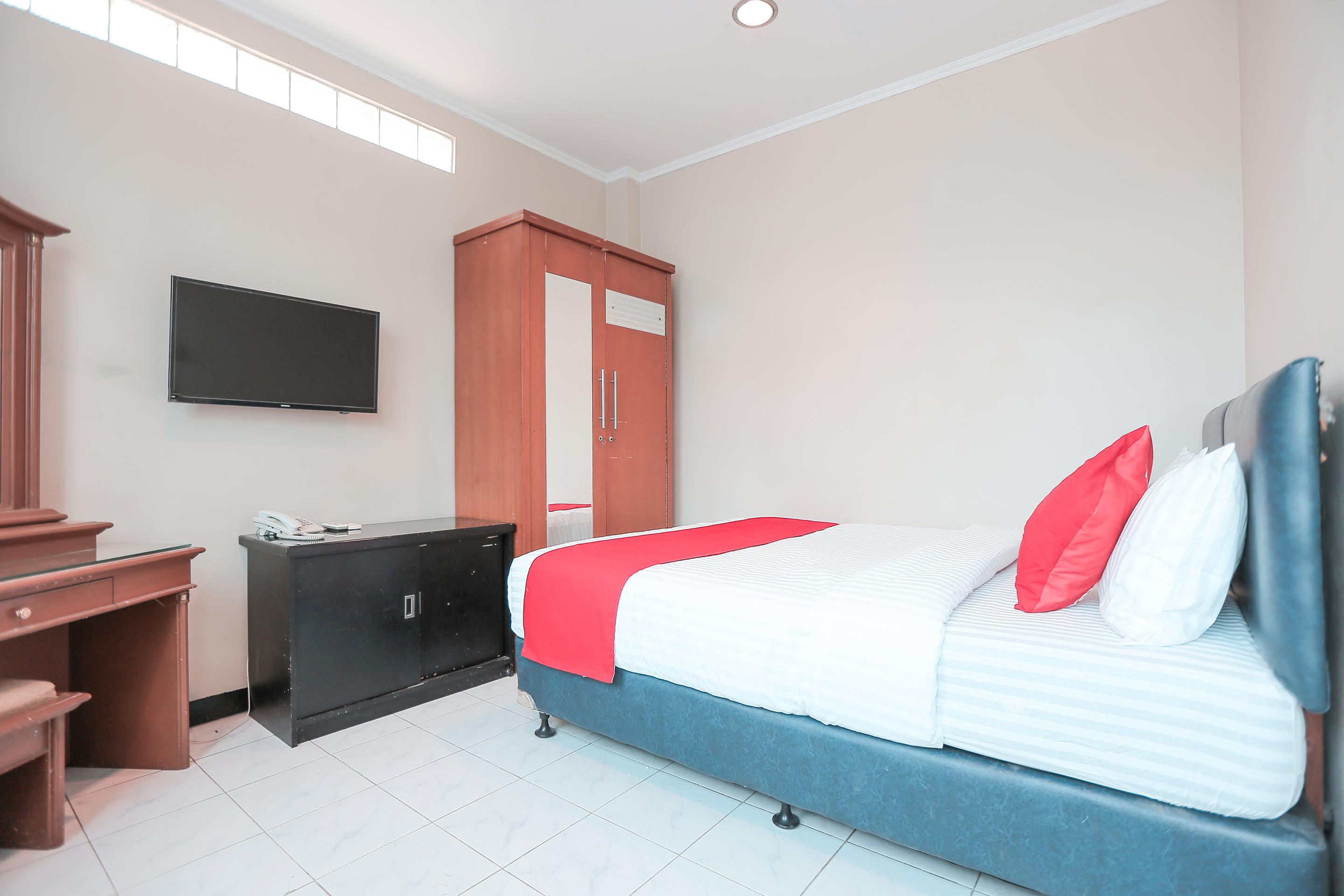 Oyo 117 Blueberry Homestay Джакарта Екстериор снимка