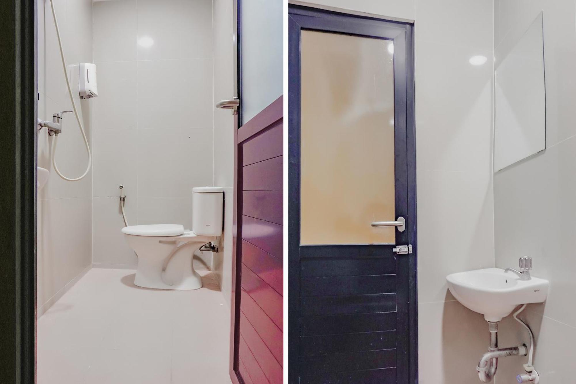 Oyo 117 Blueberry Homestay Джакарта Екстериор снимка
